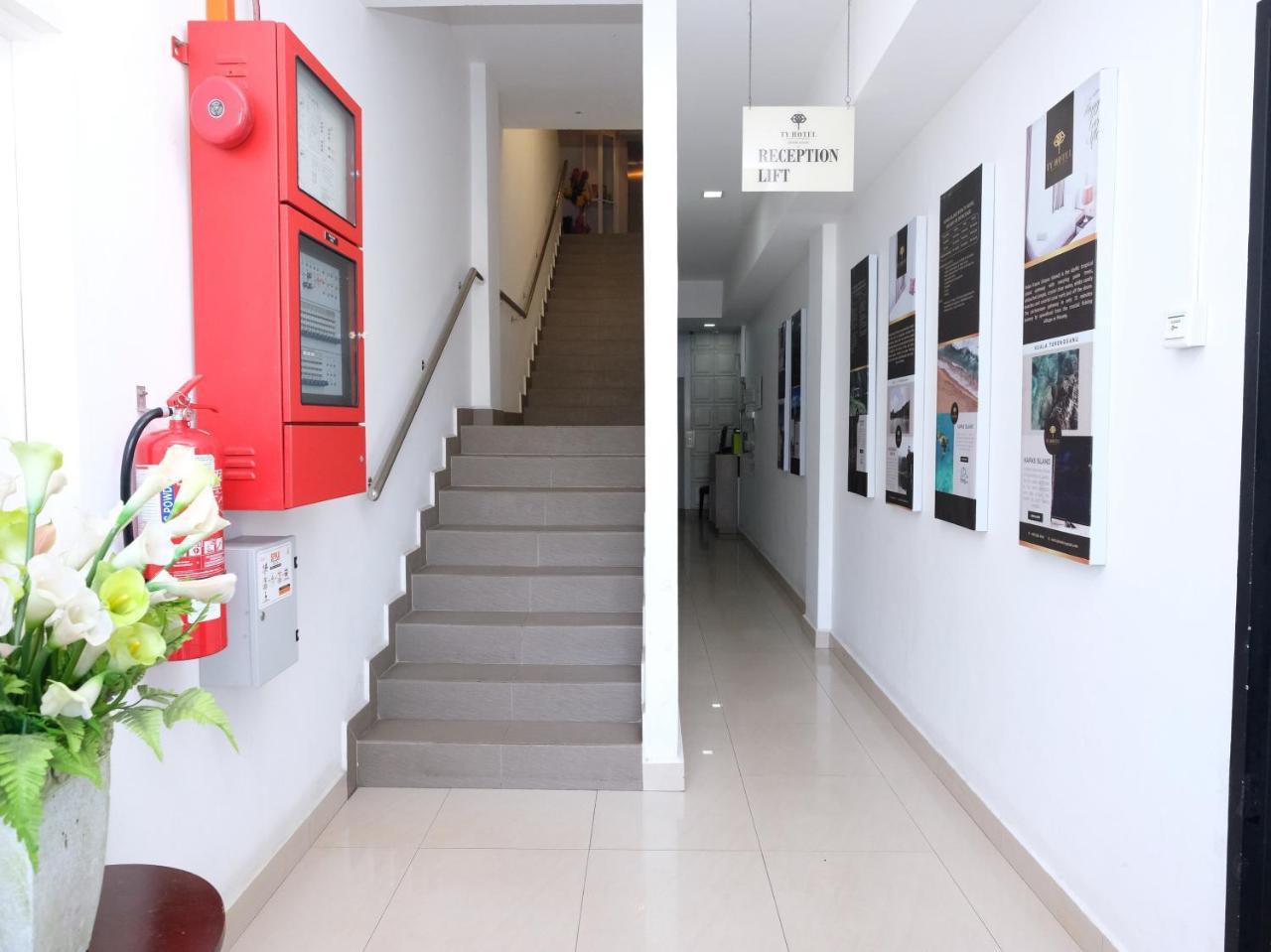 Ty Hotel Куала-Тренгану Екстер'єр фото