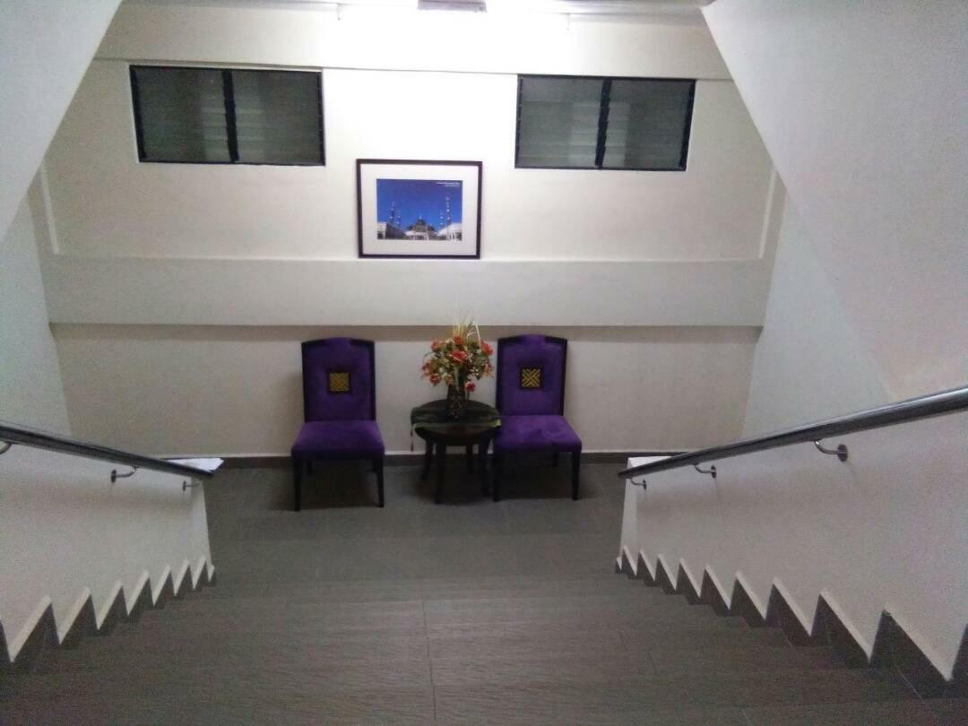 Ty Hotel Куала-Тренгану Екстер'єр фото